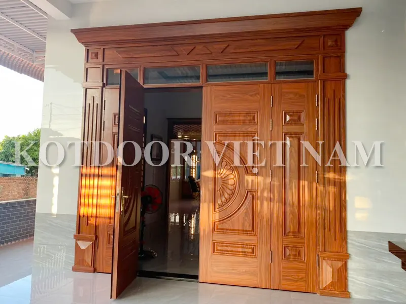 Hình ảnh hoàn thiện cửa thép vân gỗ tại Dắk Lắk Hình ảnh hoàn thiện cửa thép vân gỗ tại Dắk Lắk