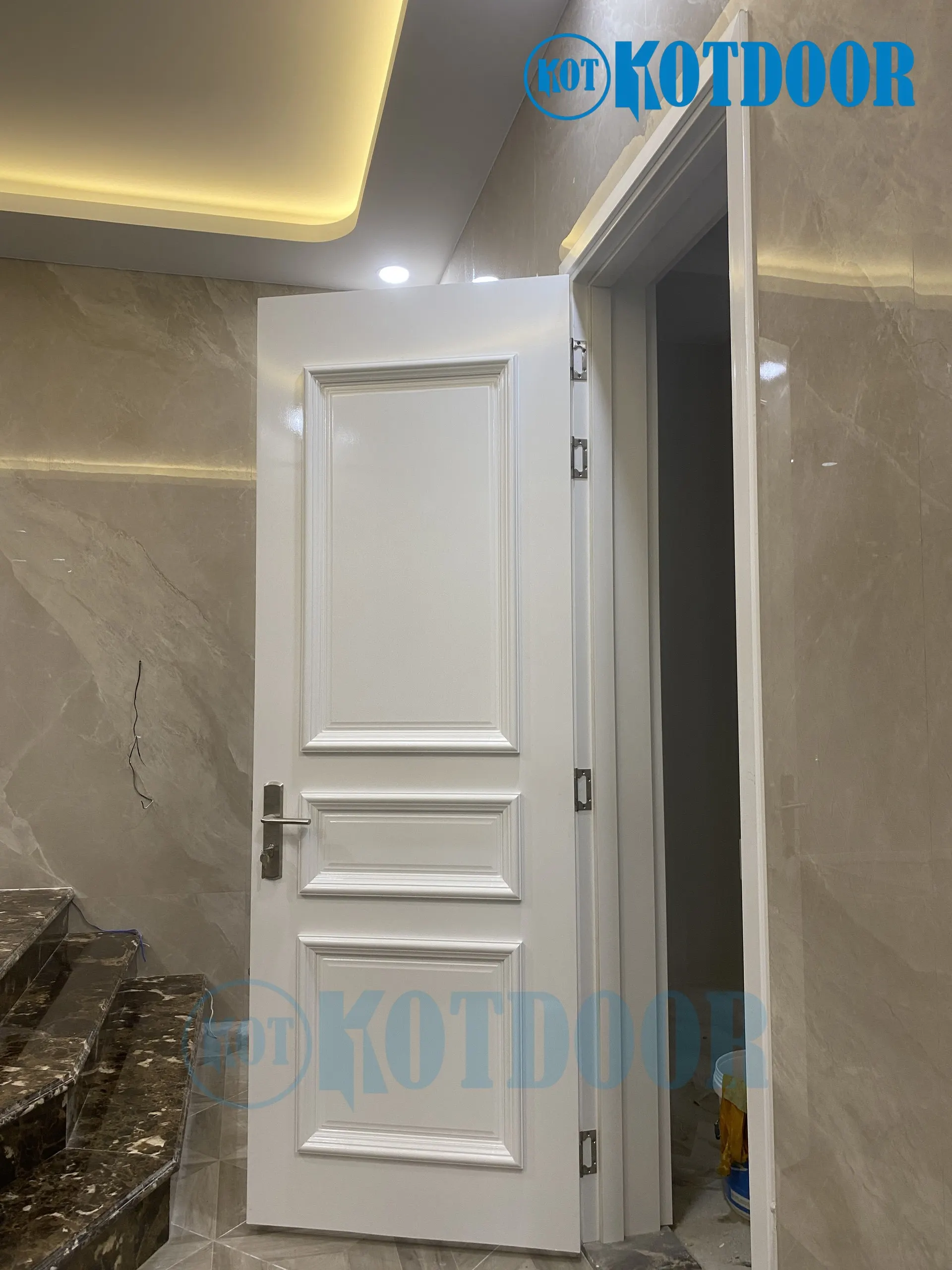 Cửa nhựa Composite tân cổ điển 