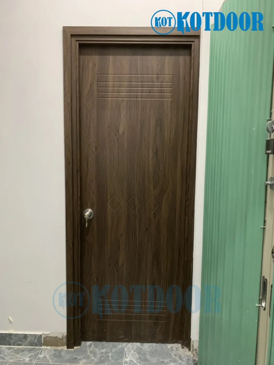 Cửa nhựa composite soi chỉ